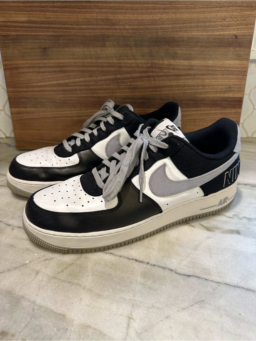 Nike Men’s Air Force 1 Low — Raiders color way